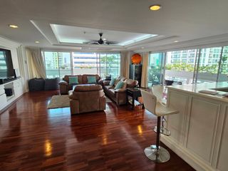 For rent 4 ベッドルーム condo in Watthana, Bangkok