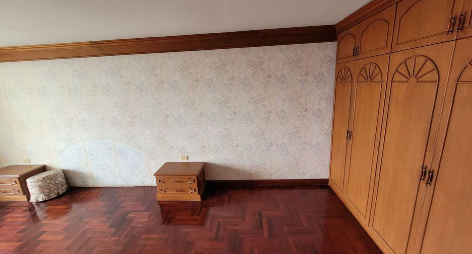 For rent 5 ベッドルーム condo in Watthana, Bangkok
