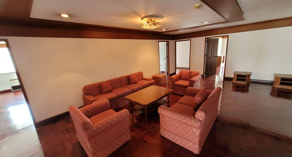 For rent 5 ベッドルーム condo in Watthana, Bangkok