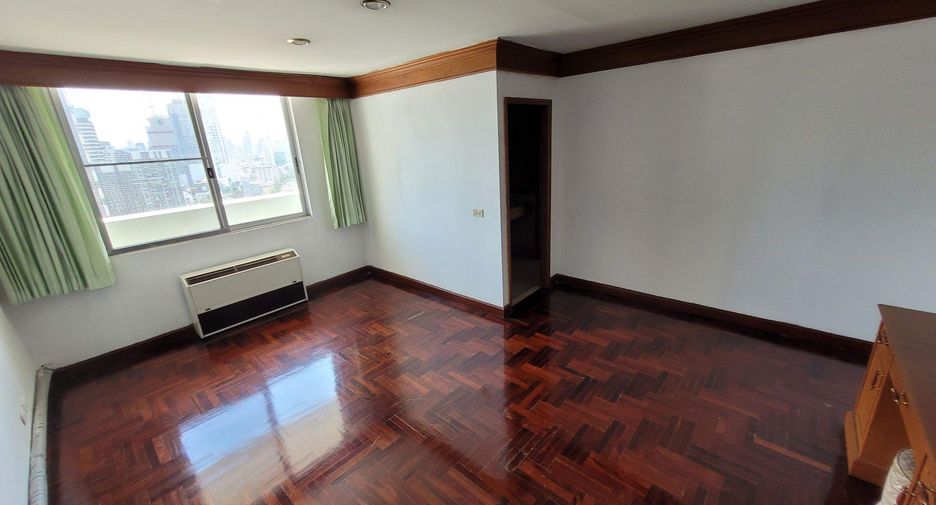 For rent 5 ベッドルーム condo in Watthana, Bangkok