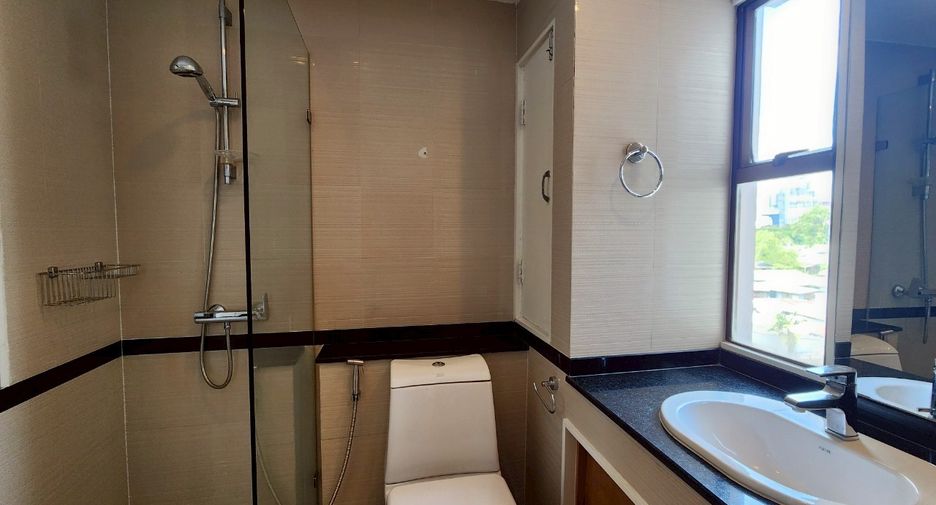 À louer 3 chambres condo à Pathum Wan, Bangkok