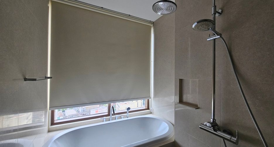 For rent 1 bed condo in Khlong Toei, Bangkok