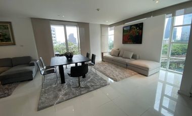 For rent 3 bedrooms condo in Khlong Toei, Bangkok