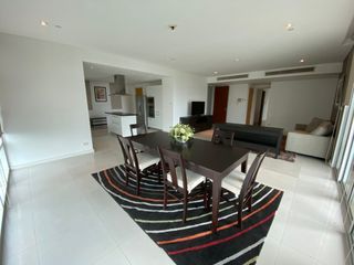 Wohnung zur Miete mit 3 Zimmer in Khlong Toei, Bangkok