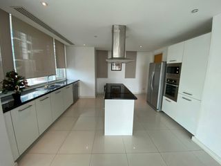 Wohnung zur Miete mit 3 Zimmer in Khlong Toei, Bangkok
