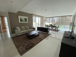 Wohnung zur Miete mit 3 Zimmer in Khlong Toei, Bangkok