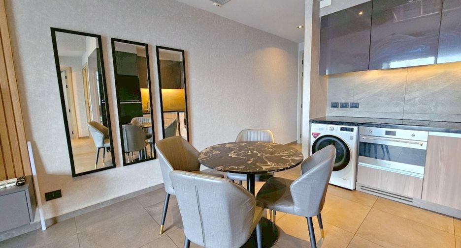 For rent 2 bedrooms condo in Watthana, Bangkok