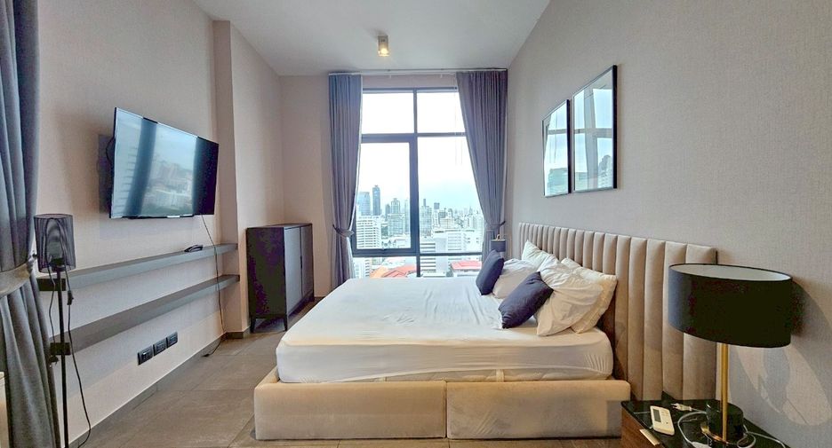 For rent 2 bedrooms condo in Watthana, Bangkok