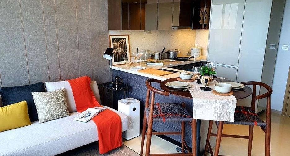 For rent and for sale 2 bedrooms condo in Watthana, Bangkok