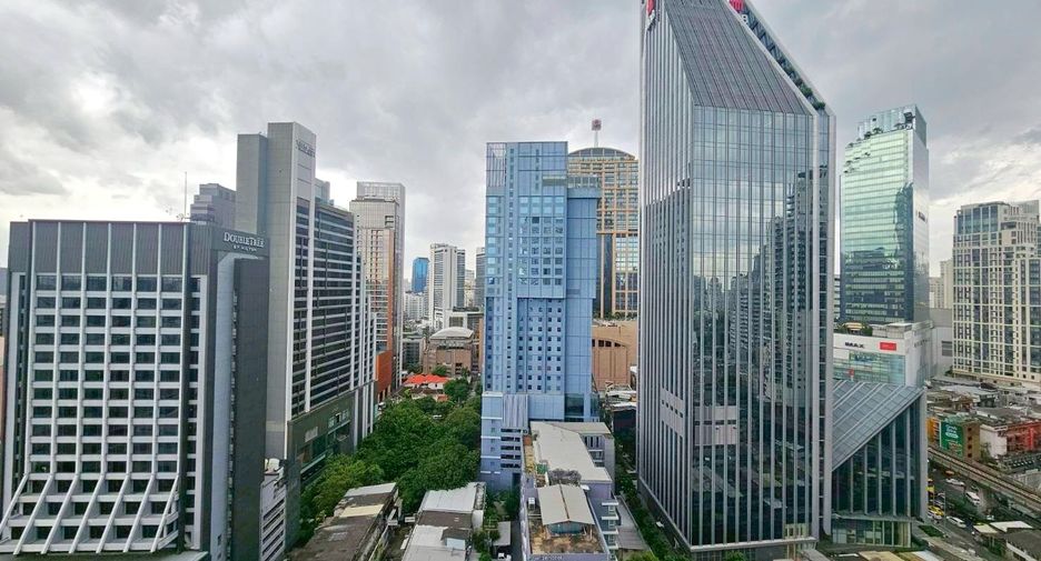 For rent 2 bedrooms condo in Khlong Toei, Bangkok