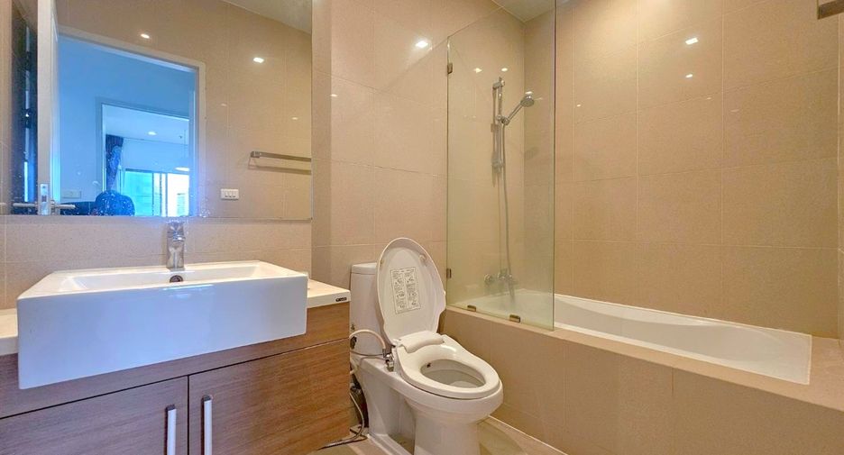 For rent 2 bedrooms condo in Khlong Toei, Bangkok