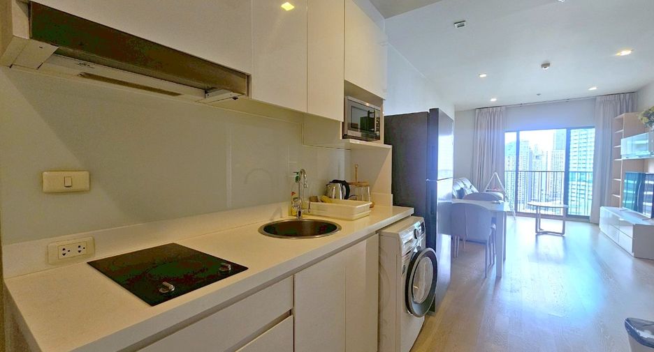 For rent 2 bedrooms condo in Khlong Toei, Bangkok
