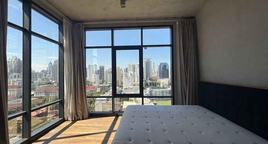 For rent 2 bedrooms condo in Watthana, Bangkok