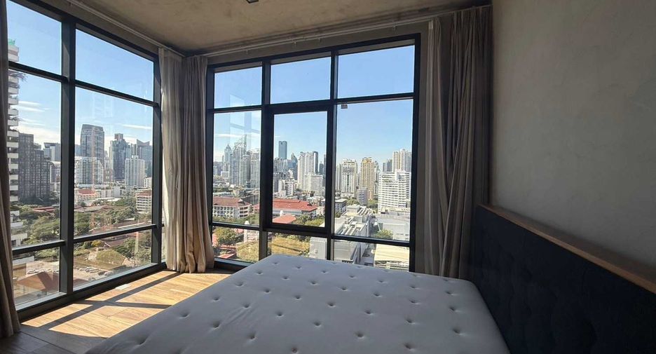 For rent 2 bedrooms condo in Watthana, Bangkok
