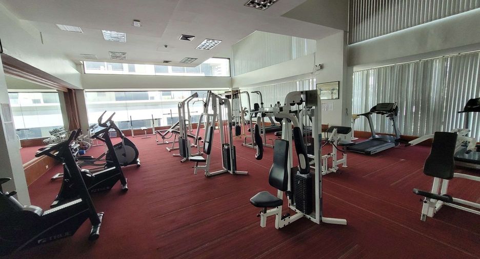 For rent 2 bedrooms condo in Watthana, Bangkok