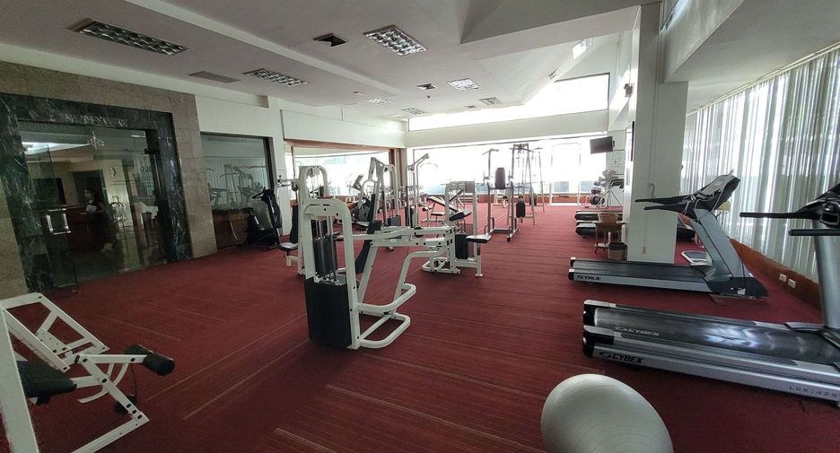 For rent 2 bedrooms condo in Watthana, Bangkok