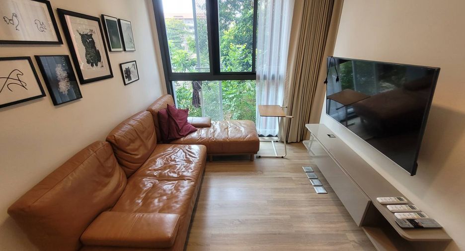 For rent 2 bedrooms condo in Watthana, Bangkok