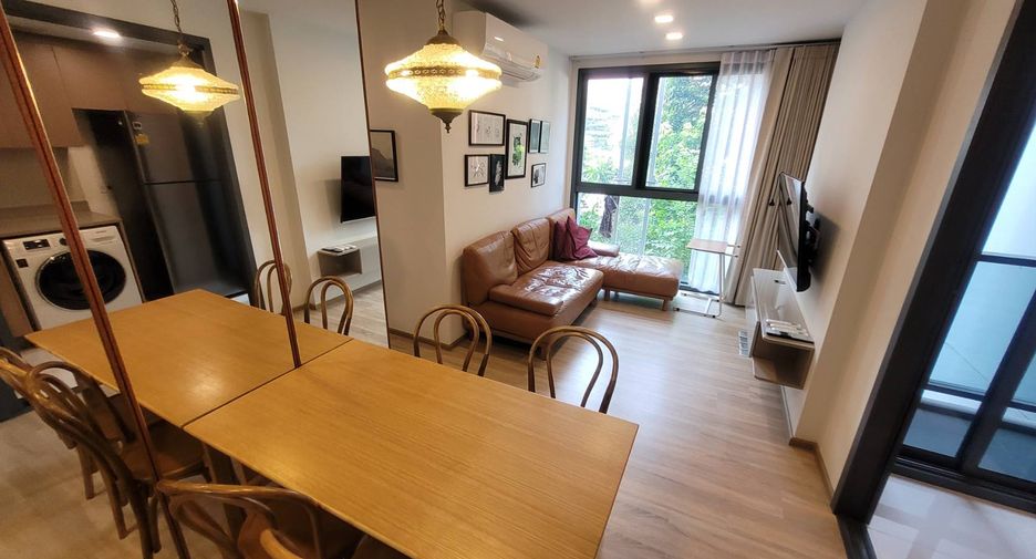 For rent 2 bedrooms condo in Watthana, Bangkok