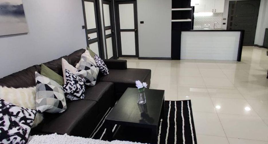 For rent 3 bedrooms condo in Watthana, Bangkok