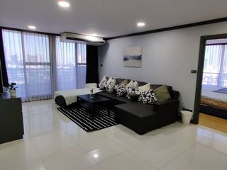 Wohnung zur Miete mit 3 Zimmer in Watthana, Bangkok