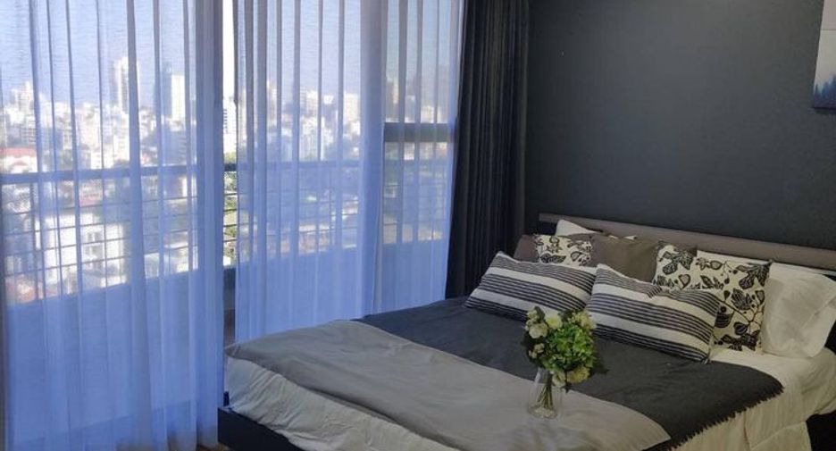 For rent 3 bedrooms condo in Watthana, Bangkok