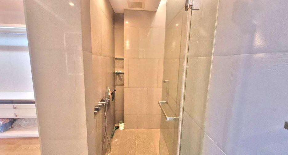 For rent 2 bedrooms condo in Sathon, Bangkok