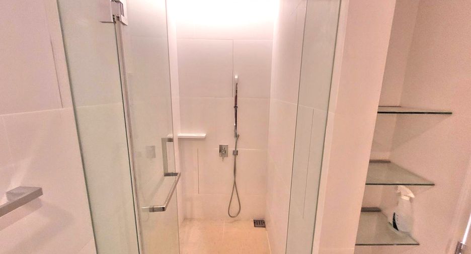 For rent 2 bedrooms condo in Sathon, Bangkok