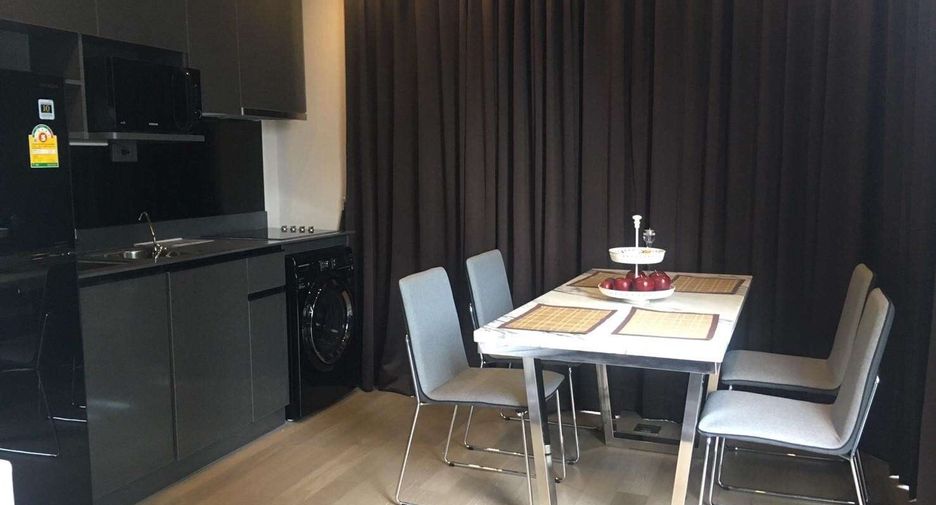 For rent 2 bedrooms condo in Khlong Toei, Bangkok