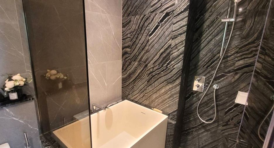 For rent 1 bed condo in Watthana, Bangkok