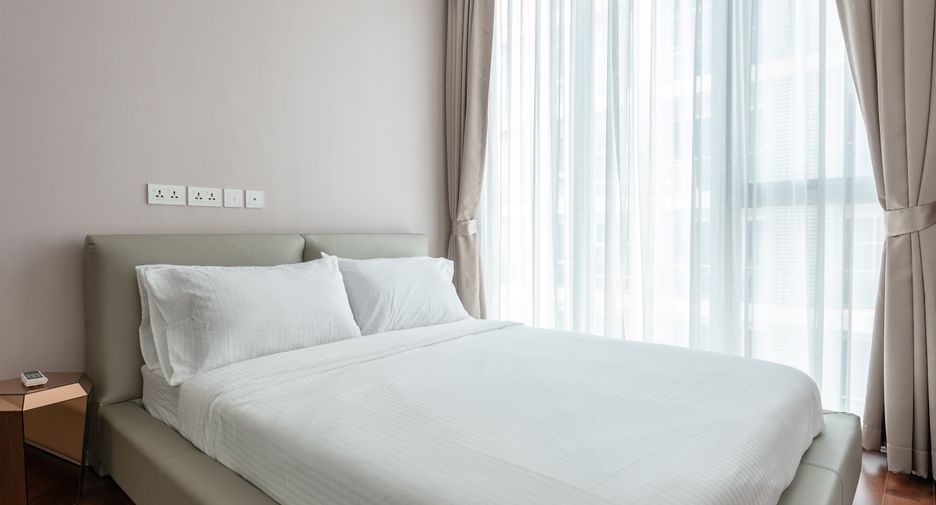 For rent 2 bedrooms condo in Watthana, Bangkok