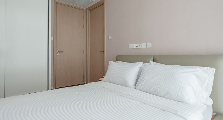 For rent 2 bedrooms condo in Watthana, Bangkok