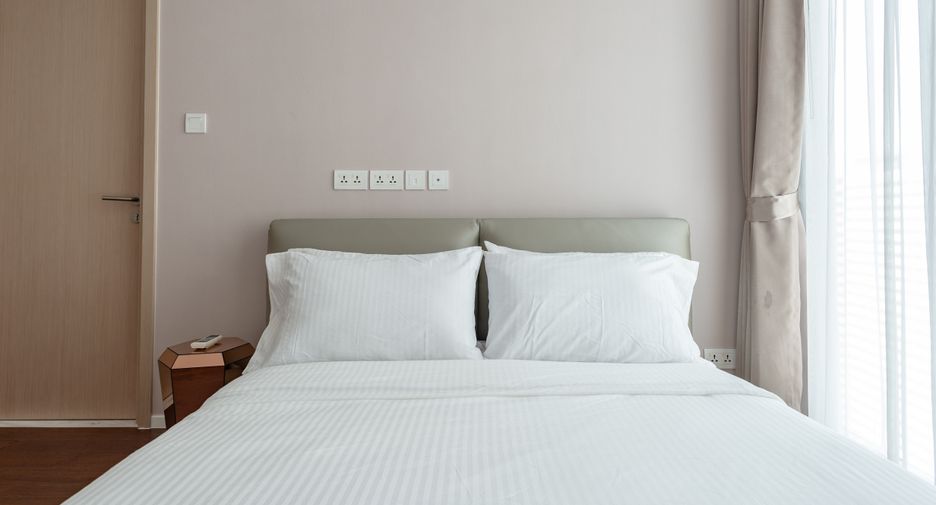For rent 2 bedrooms condo in Watthana, Bangkok