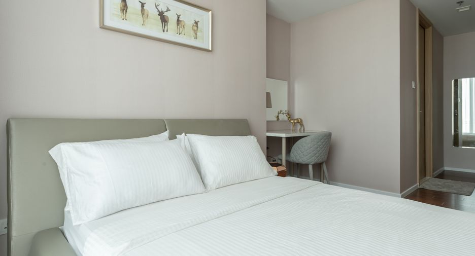 For rent 2 bedrooms condo in Watthana, Bangkok