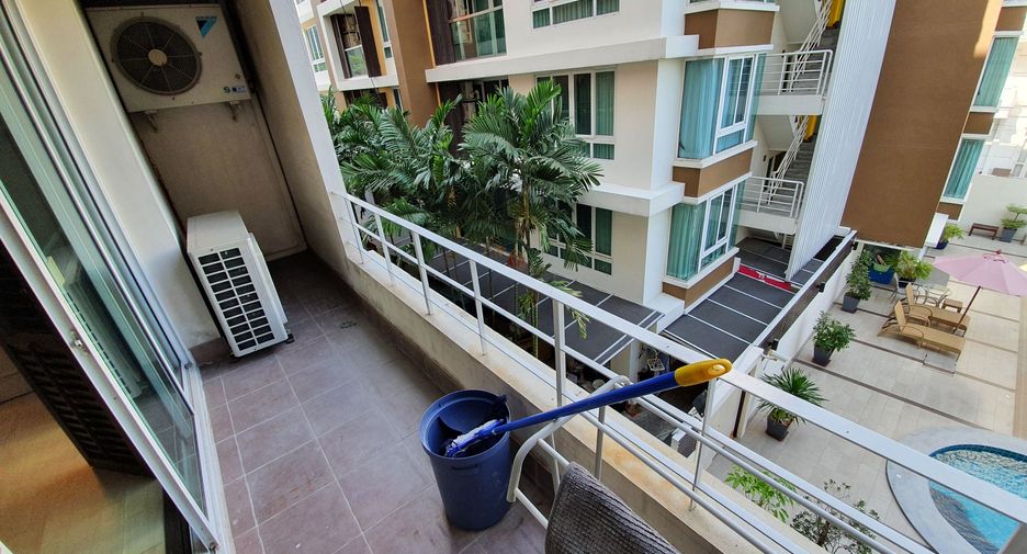 For rent 2 bedrooms condo in Watthana, Bangkok