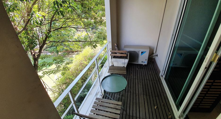 For rent 2 bedrooms condo in Watthana, Bangkok