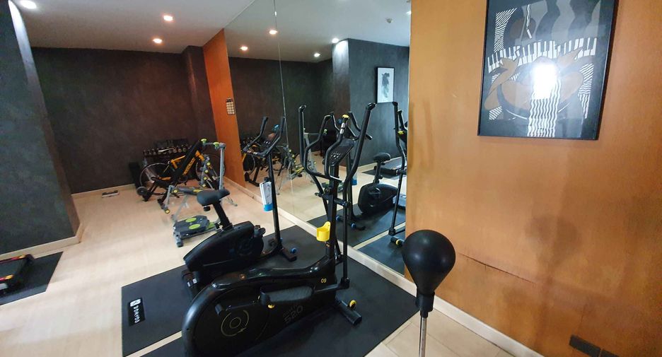 For rent 2 bedrooms condo in Watthana, Bangkok