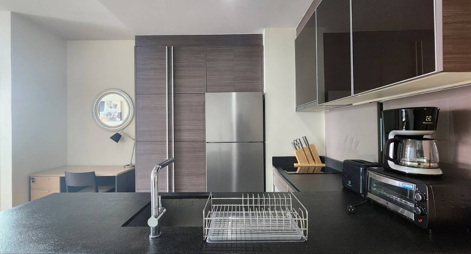 For rent 1 bed condo in Khlong Toei, Bangkok