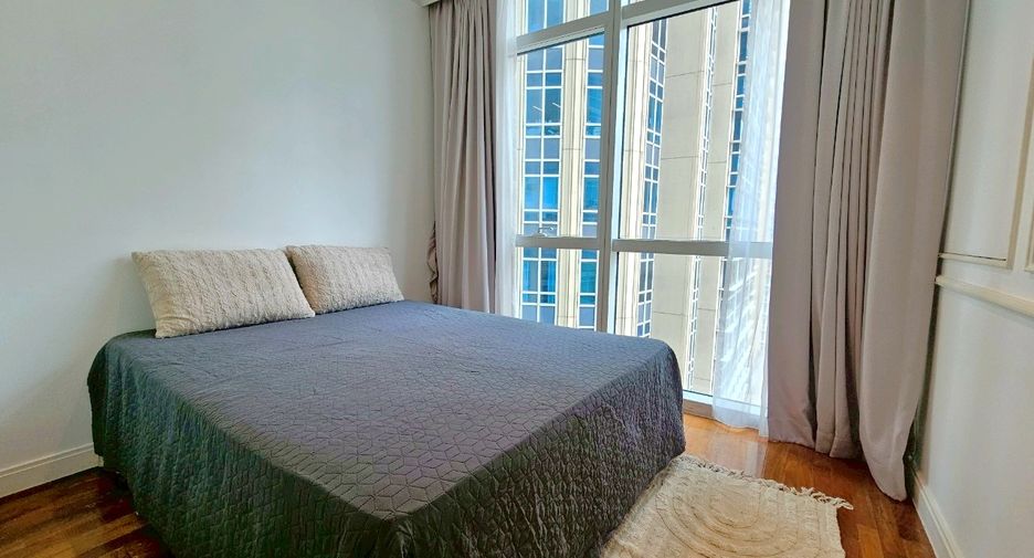 For rent and for sale 2 bedrooms condo in Pathum Wan, Bangkok
