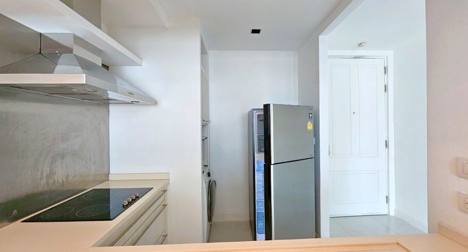 For rent and for sale 2 bedrooms condo in Pathum Wan, Bangkok