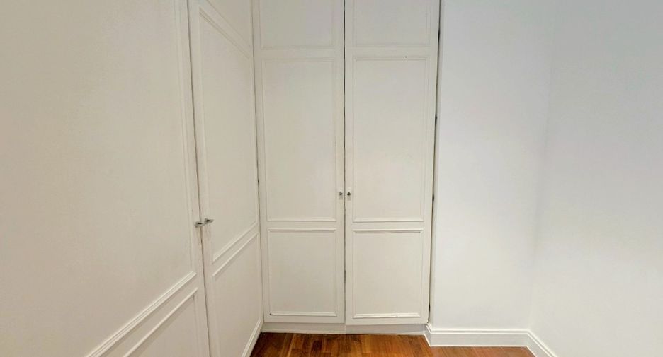 For rent and for sale 2 bedrooms condo in Pathum Wan, Bangkok