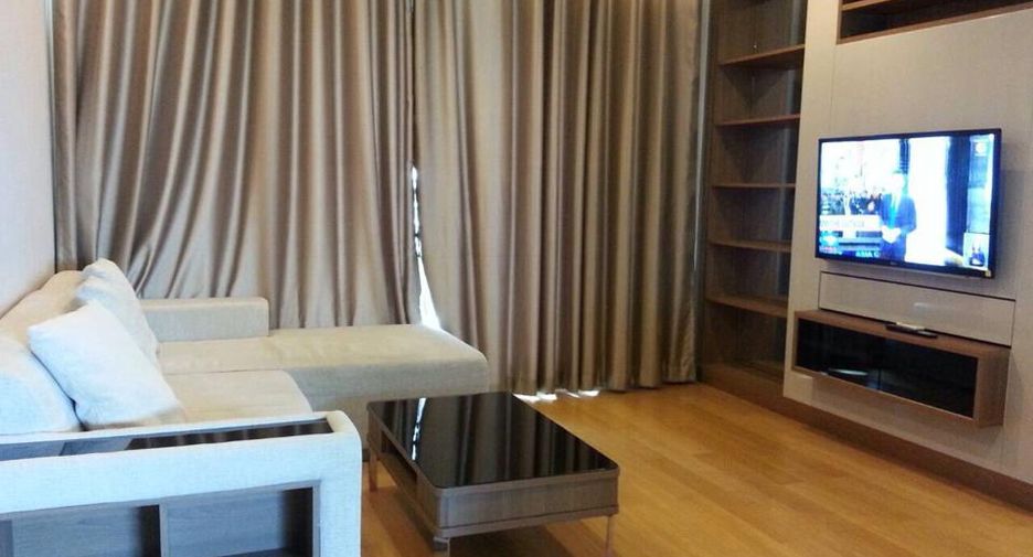 For rent 2 bedrooms condo in Watthana, Bangkok