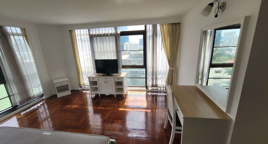 For rent 2 bedrooms condo in Watthana, Bangkok