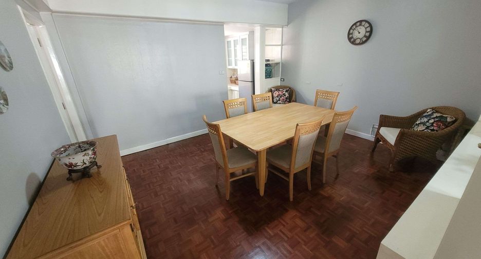 For rent 3 bedrooms condo in Watthana, Bangkok