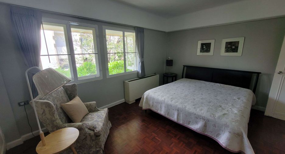 For rent 3 bedrooms condo in Watthana, Bangkok