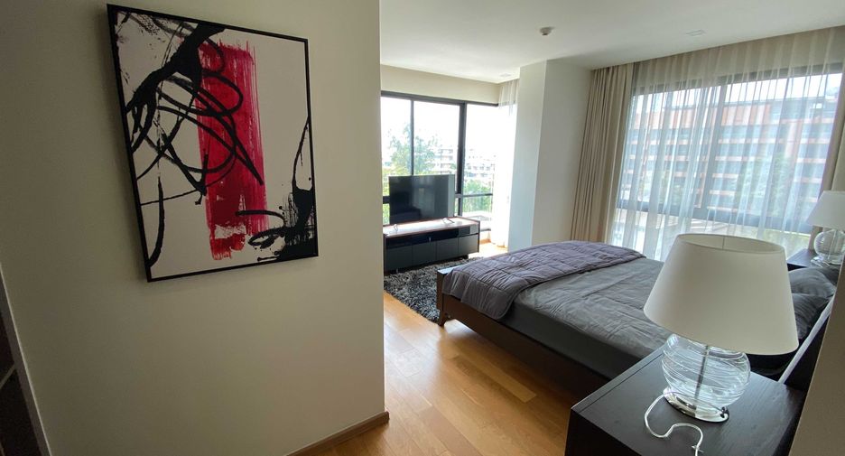 For rent 2 bedrooms condo in Khlong Toei, Bangkok