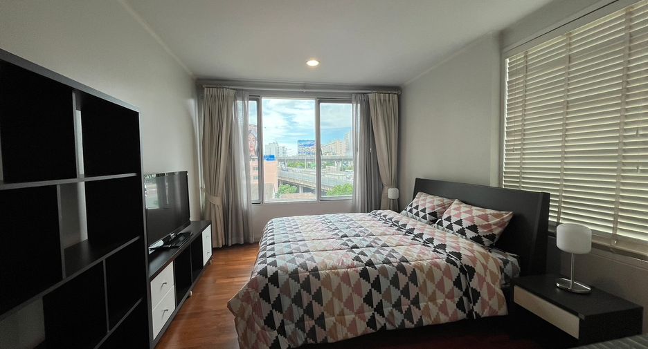 Wohnung zur Miete mit 2 Zimmer in Pathum Wan, Bangkok