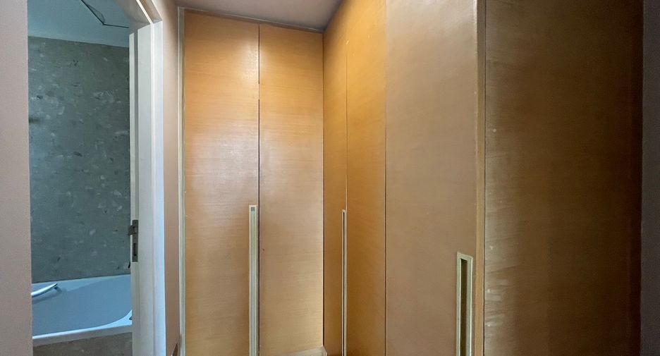 Wohnung zur Miete mit 2 Zimmer in Pathum Wan, Bangkok