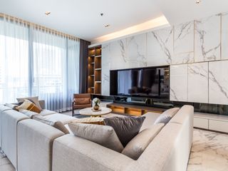 For rent 3 bedrooms condo in Khlong Toei, Bangkok