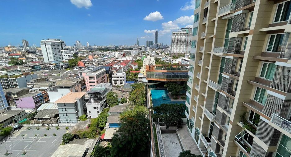 For rent 2 bedrooms condo in Sathon, Bangkok