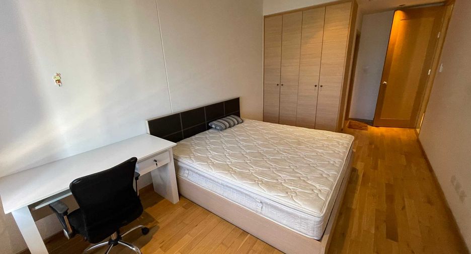 For rent 2 bedrooms condo in Sathon, Bangkok